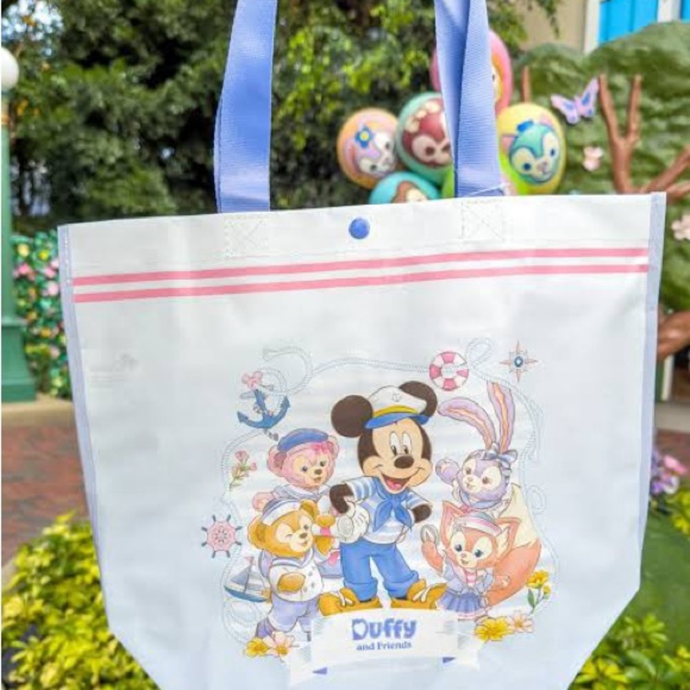 Disney Duffy and Friends Disneyland Hong Kong tote